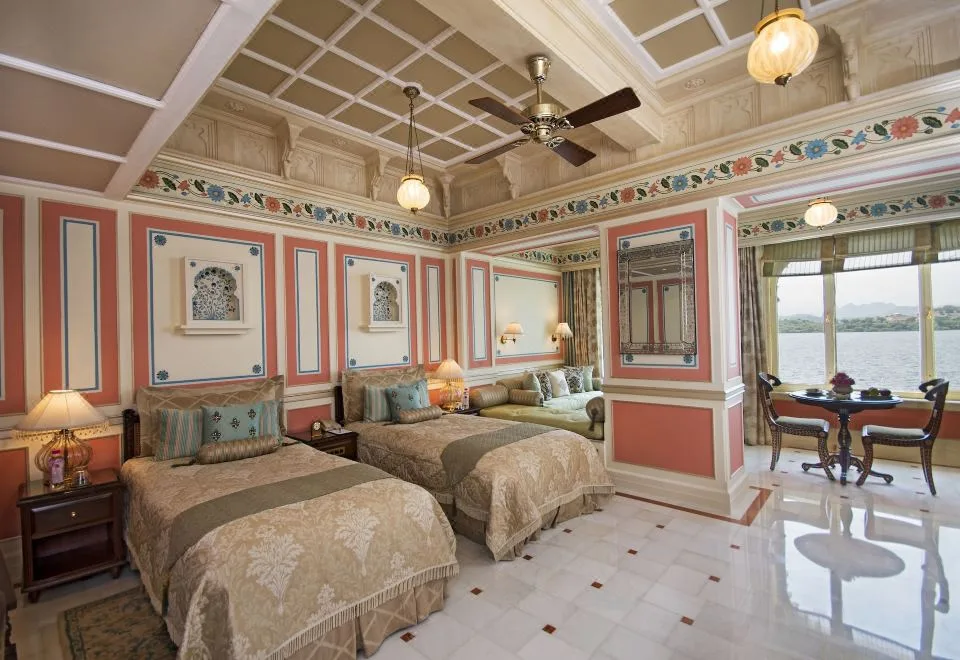 Taj Lake Palace — ภาพห้องพักและบรรยากาศ