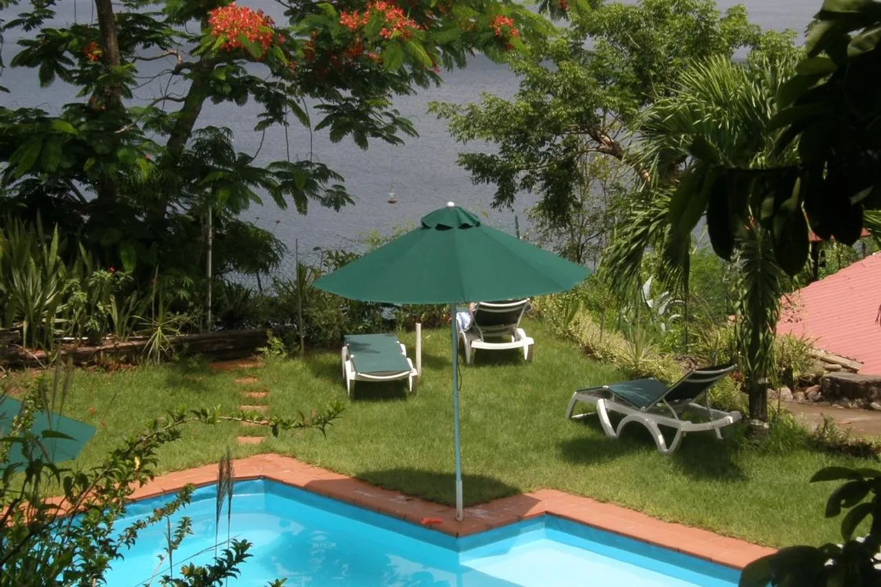 Tamarind Tree Hotel — rooms and atmosphere