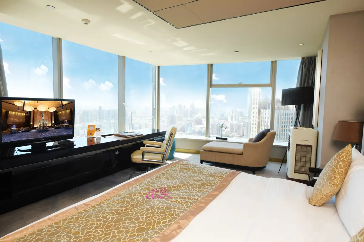 Tangla Hotel Tianjin — rooms and atmosphere