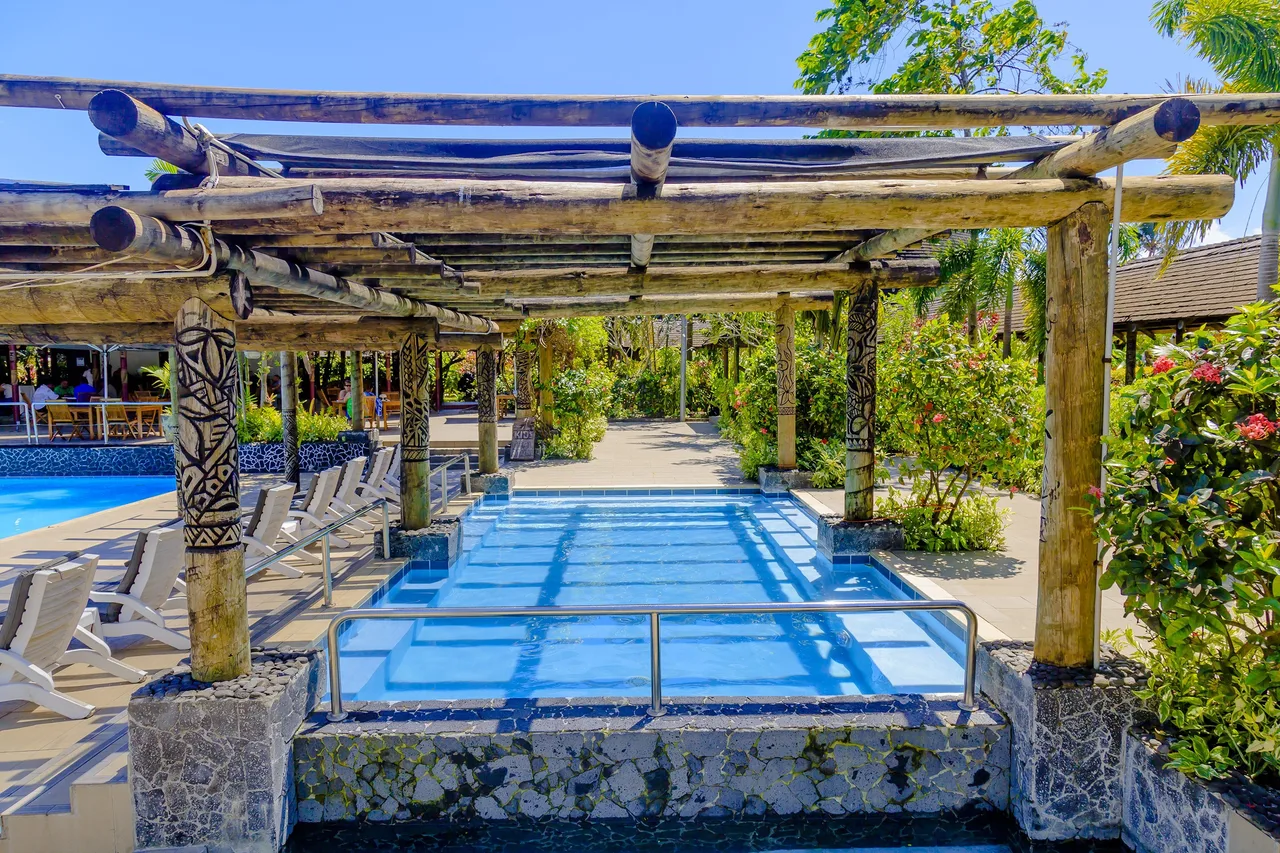 Tanoa Tusitala Hotel — rooms and atmosphere