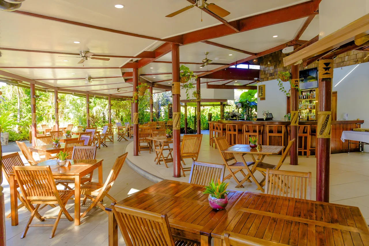 Tanoa Tusitala Hotel — rooms and atmosphere