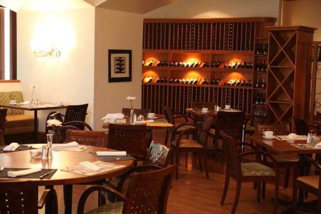 Tegucigalpa Marriott Hotel — rooms and atmosphere