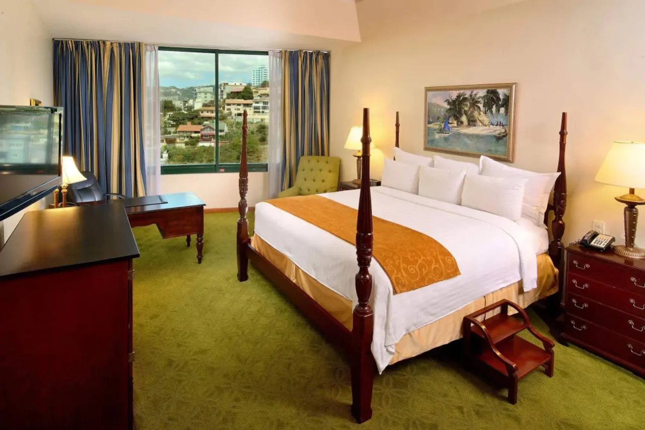 Tegucigalpa Marriott Hotel — rooms and atmosphere