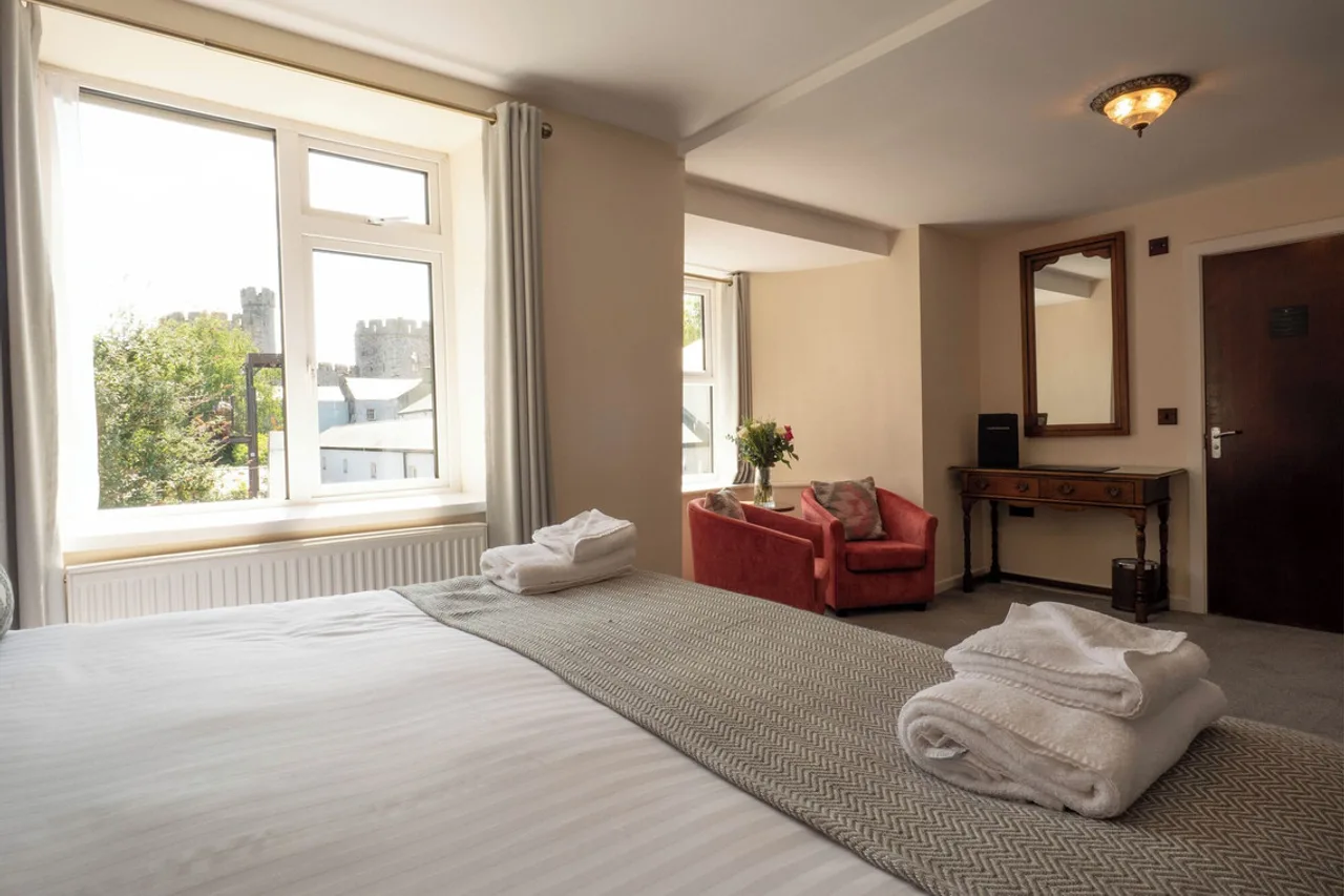 The Anglesey Hotel — rooms and atmosphere