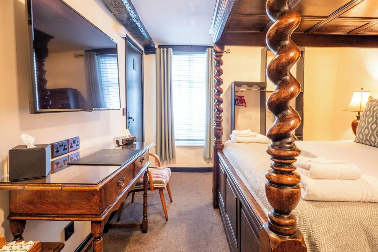 The Anglesey Hotel — rooms and atmosphere