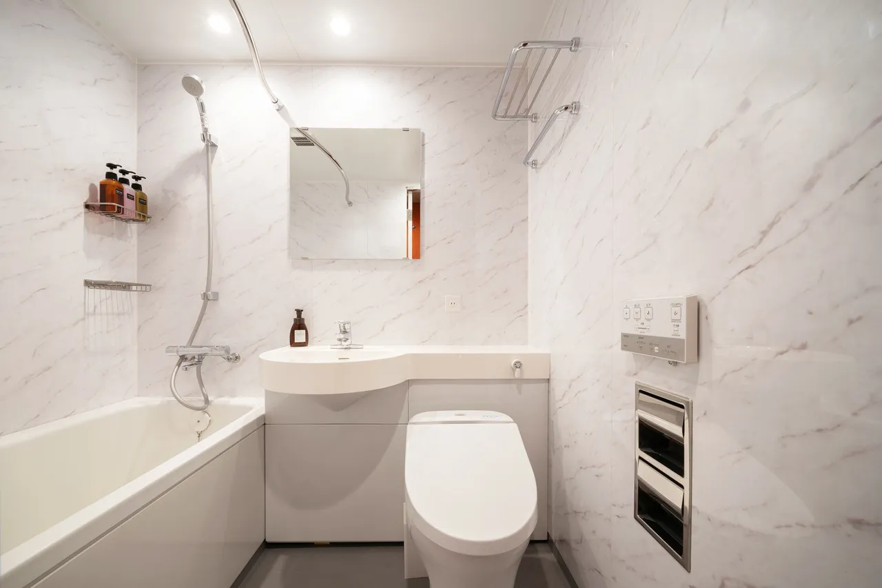 the b sapporo — rooms and atmosphere