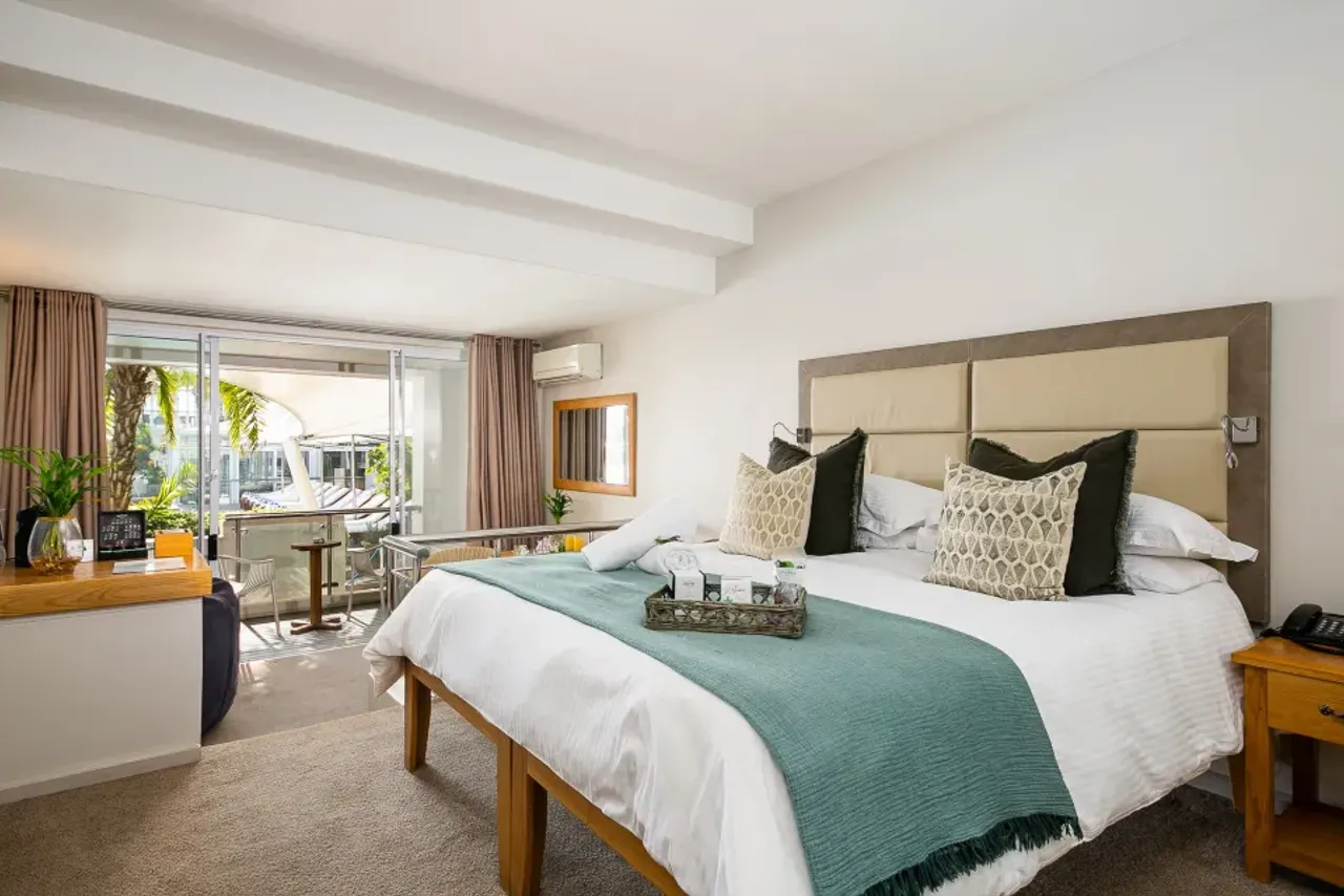 The Bay Hotel — rooms and atmosphere