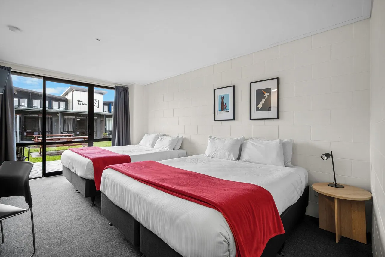 The Bealey Quarter (All Stars Inn) — rooms and atmosphere