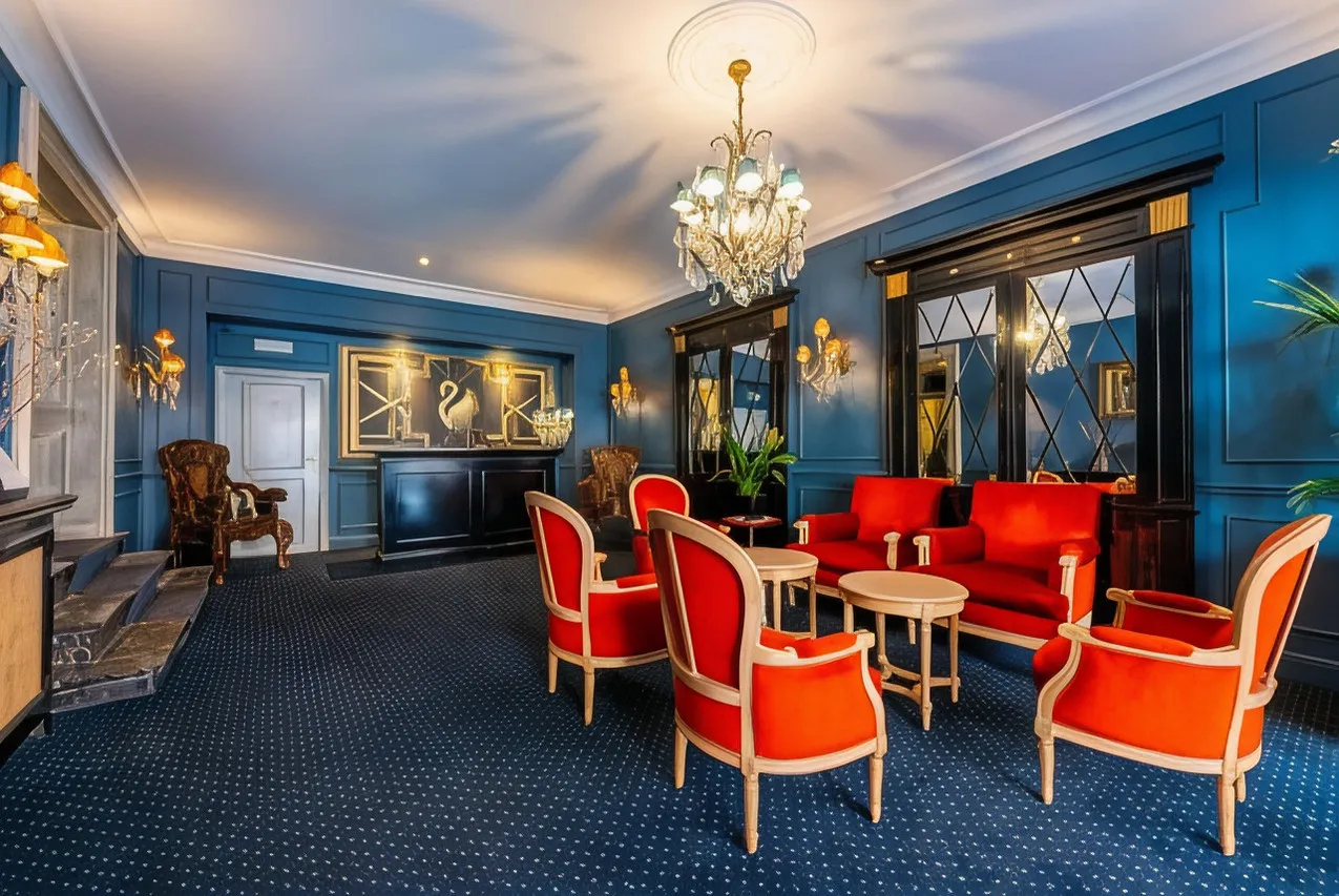The Black Swan Hotel — rooms and atmosphere