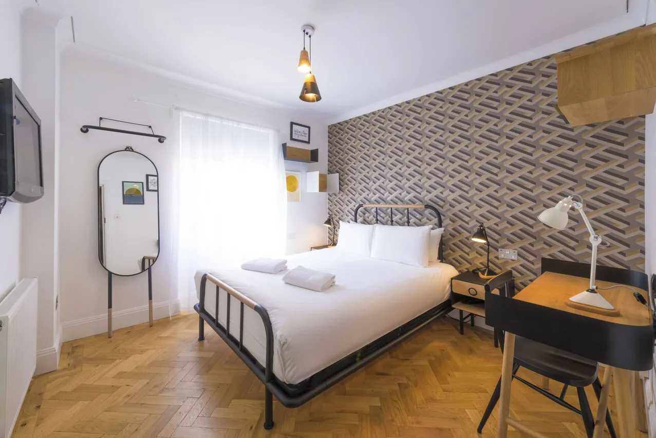 The California — rooms and atmosphere