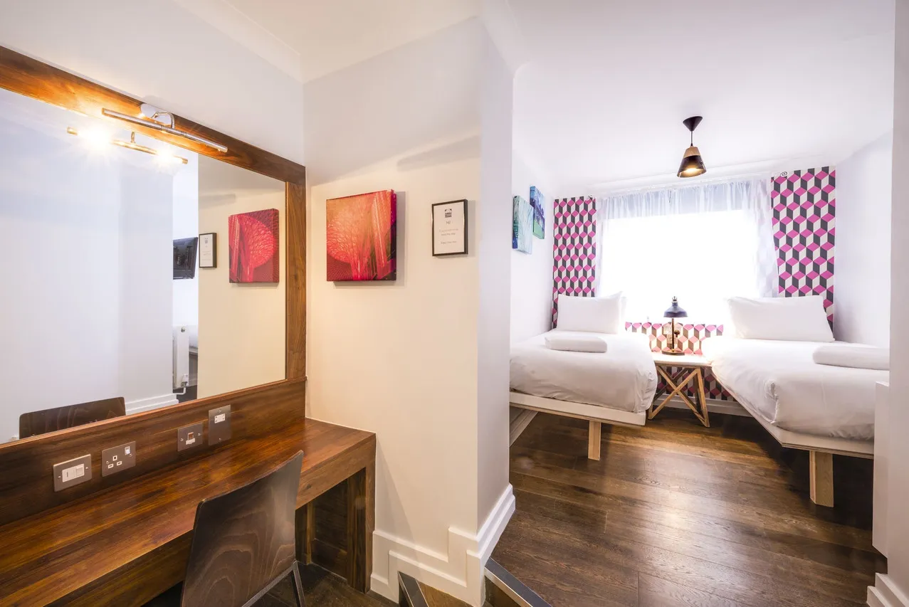 The California — rooms and atmosphere