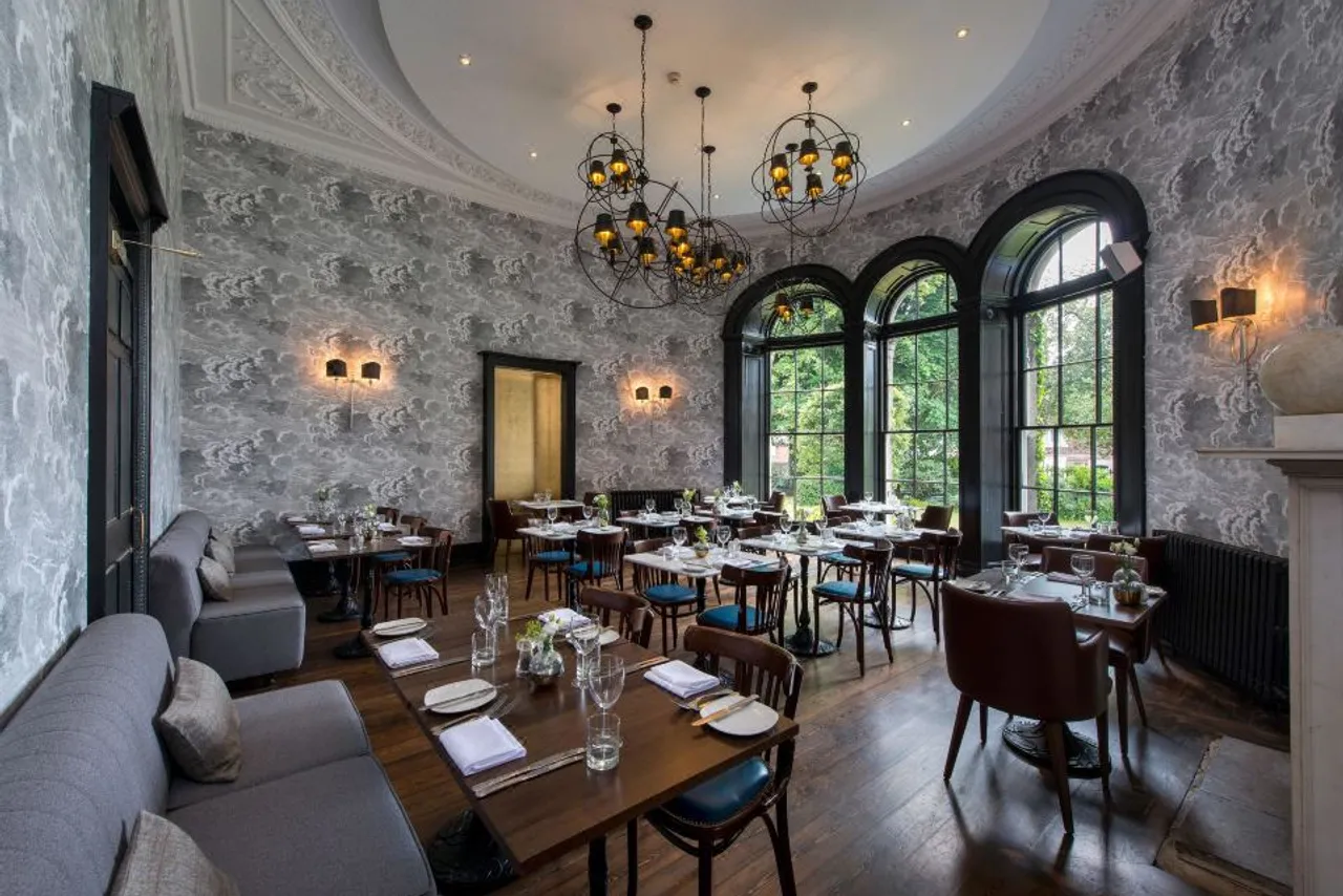 The Churchill Hotel — rooms and atmosphere