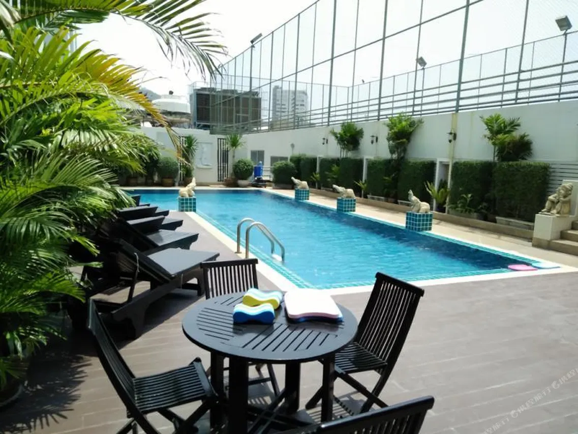 The City Hotel Sriracha by BBH Japan — rooms and atmosphere