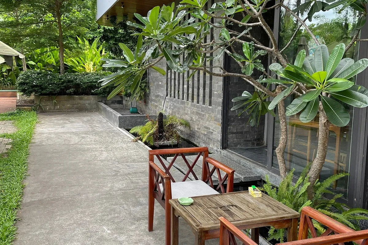 The Corner Riverside Villa — rooms and atmosphere