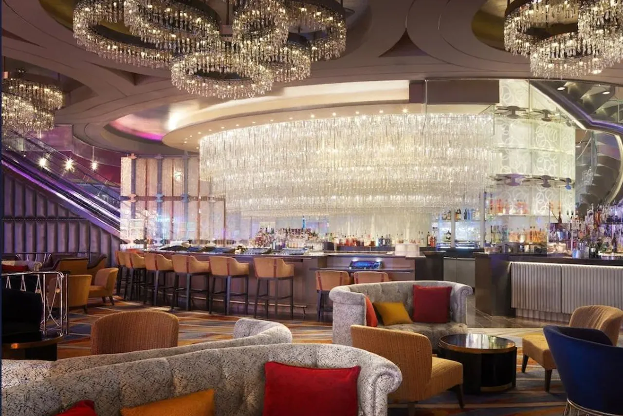 The Cosmopolitan of Las Vegas — rooms and atmosphere