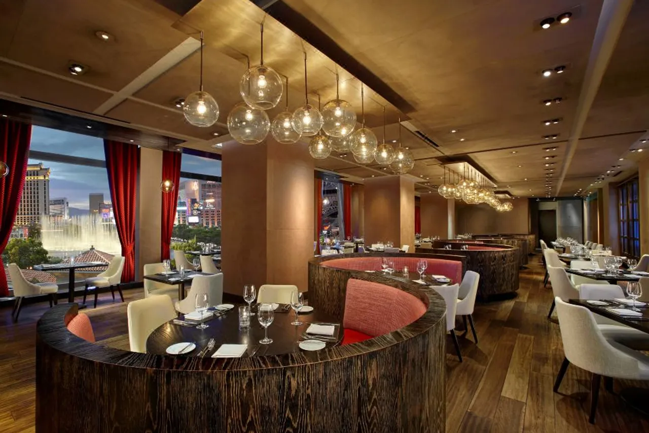 The Cosmopolitan of Las Vegas — rooms and atmosphere
