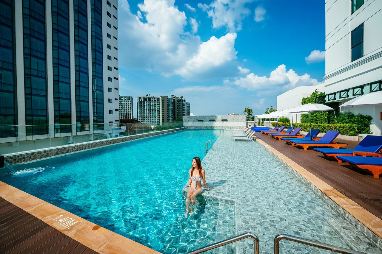 The Empress Premier Chiang Mai — rooms and atmosphere