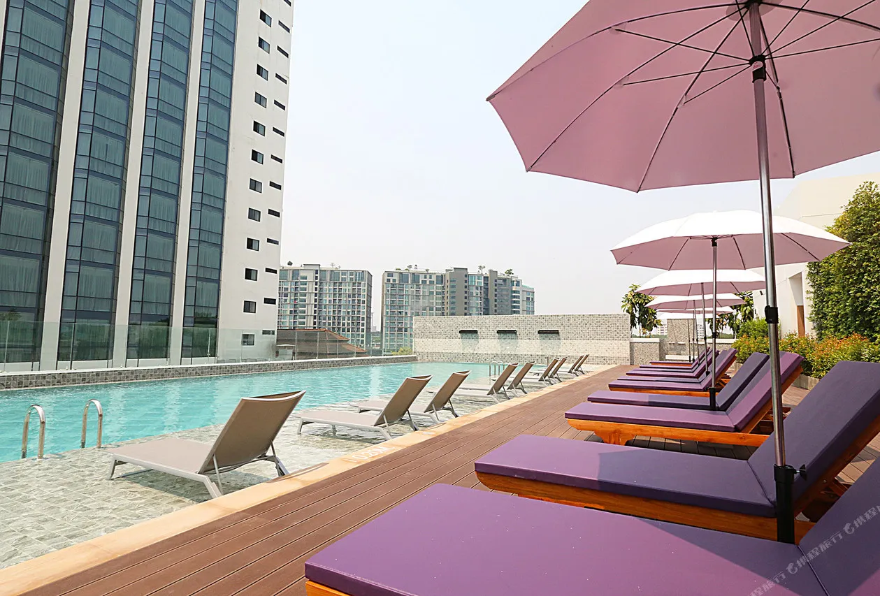 The Empress Premier Chiang Mai — rooms and atmosphere