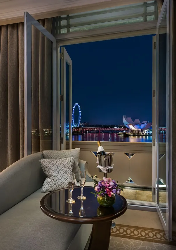 The Fullerton Hotel Singapore — ภาพห้องพักและบรรยากาศ