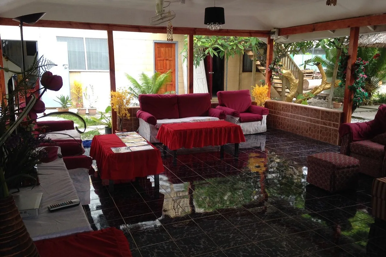 The George Hotel Kiribati — rooms and atmosphere