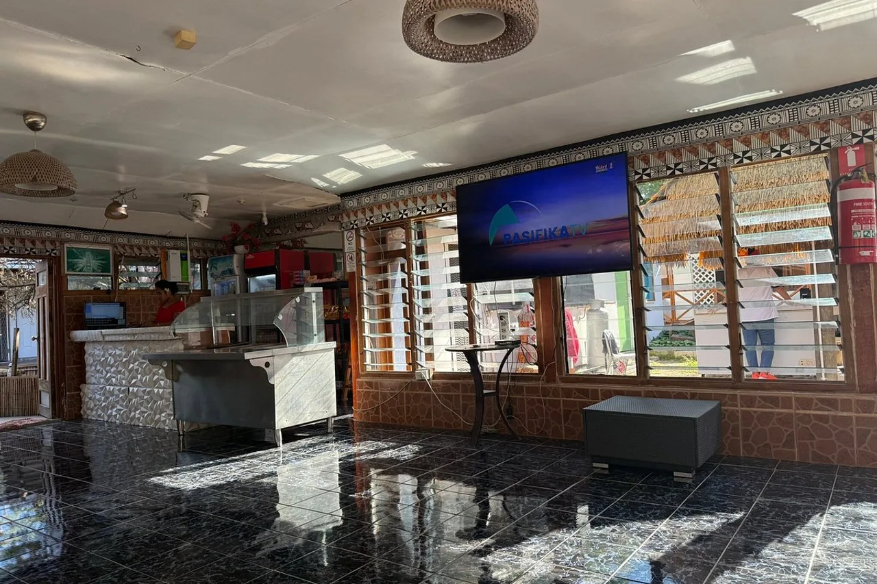 The George Hotel Kiribati — rooms and atmosphere