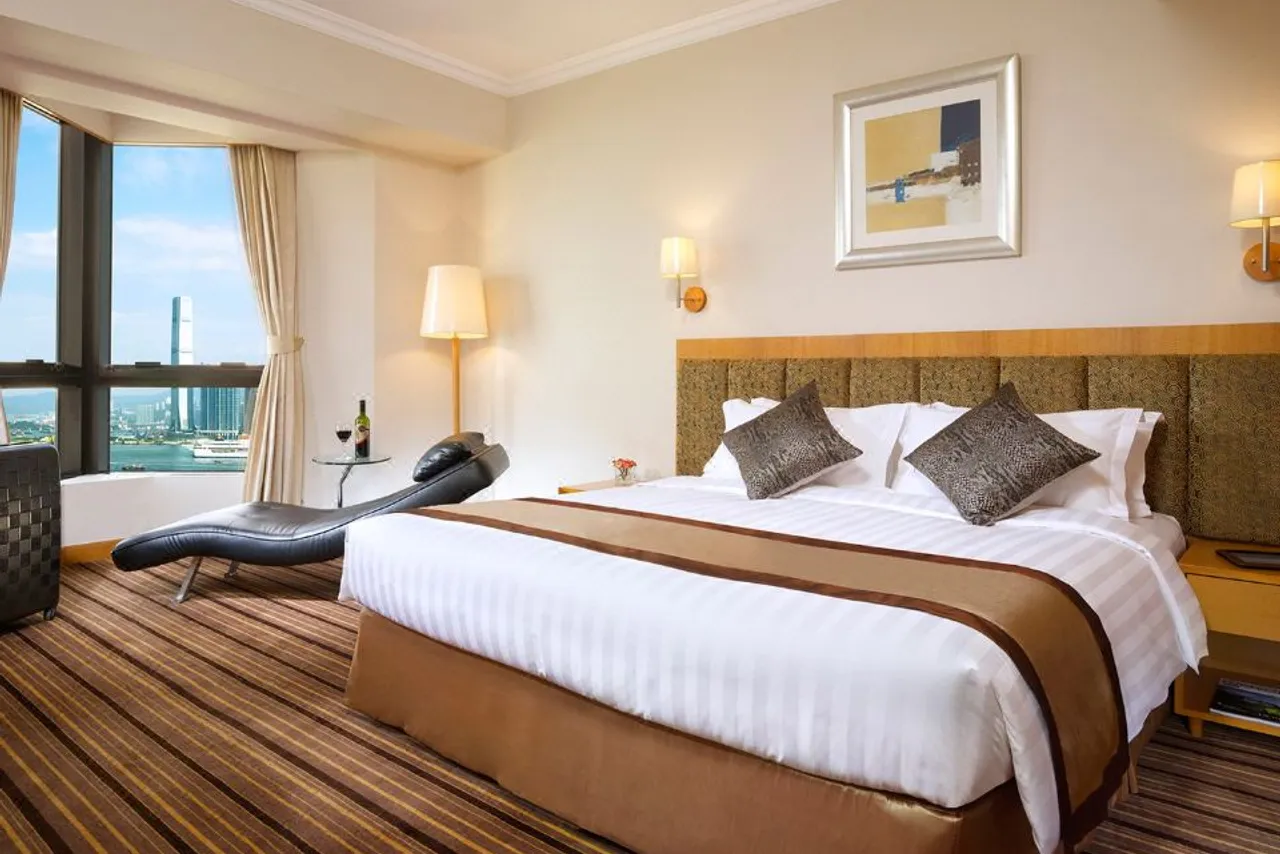 The Harbourview — rooms and atmosphere
