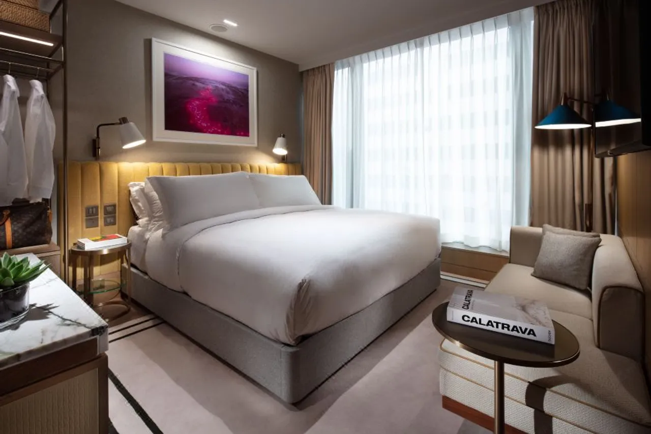 The Hari Hong Kong — rooms and atmosphere