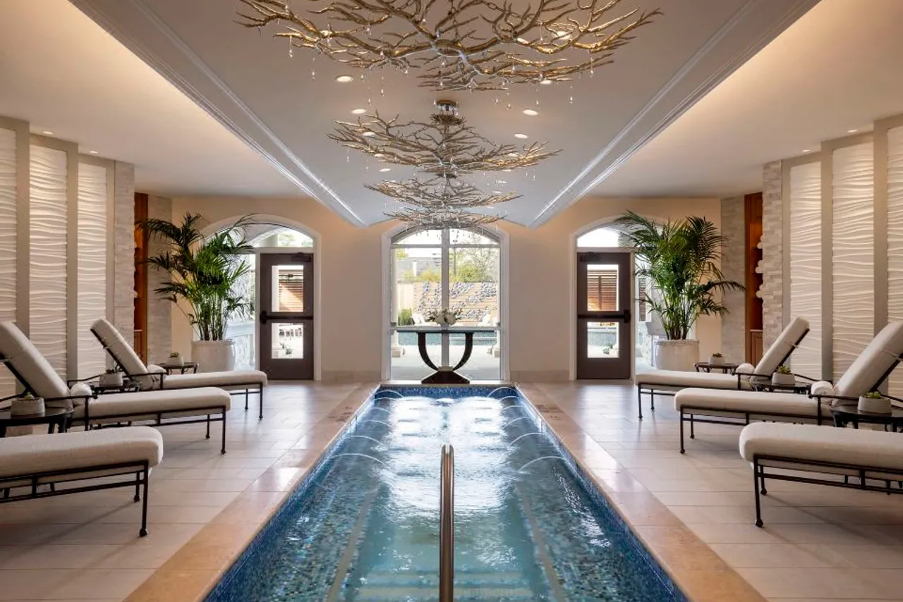 The Houstonian Hotel, Club & Spa — rooms and atmosphere