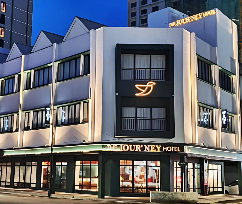 The Jour'ney Hotel — rooms and atmosphere