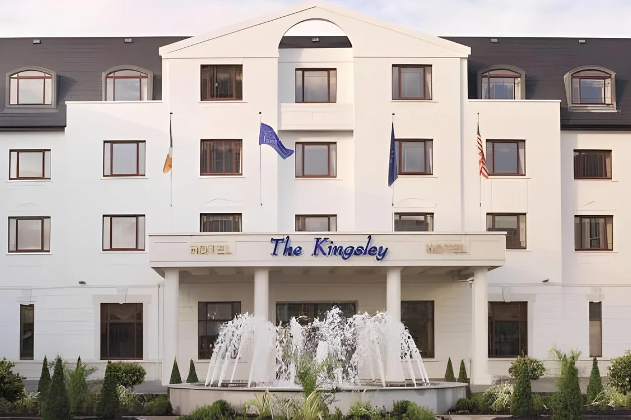 The Kingsley Hotel — กอร์ก