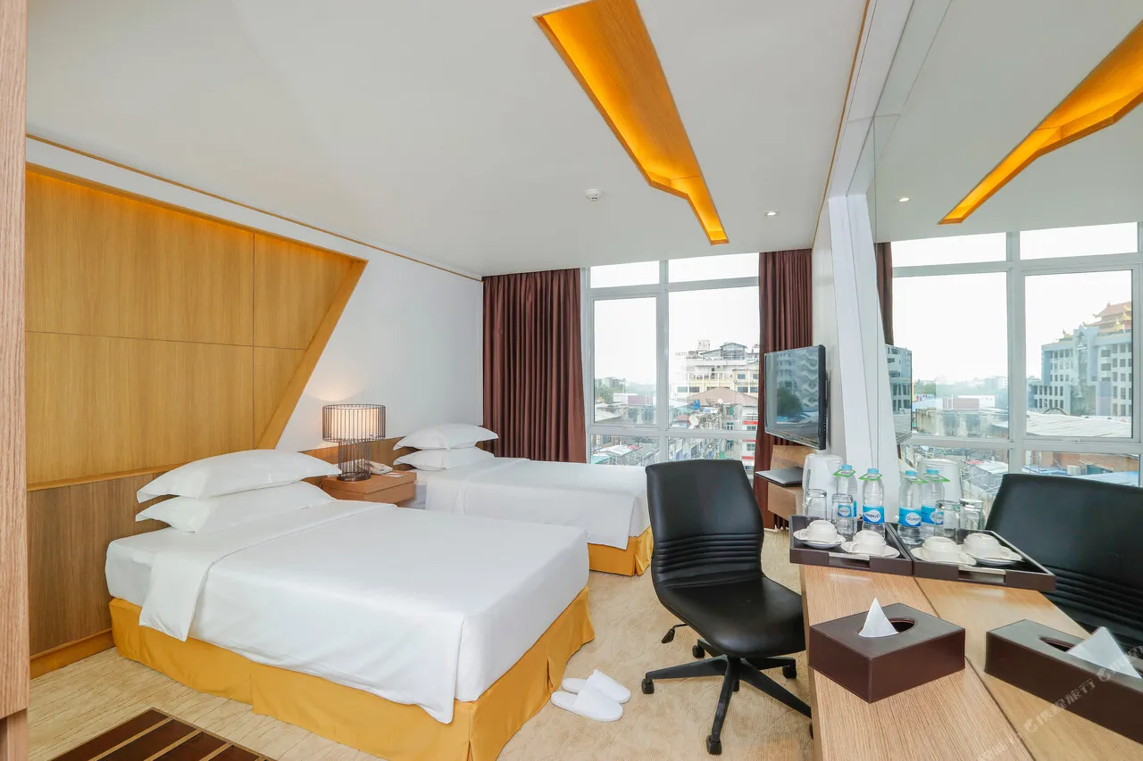 The Link 78 Mandalay Boutique Hotel — rooms and atmosphere