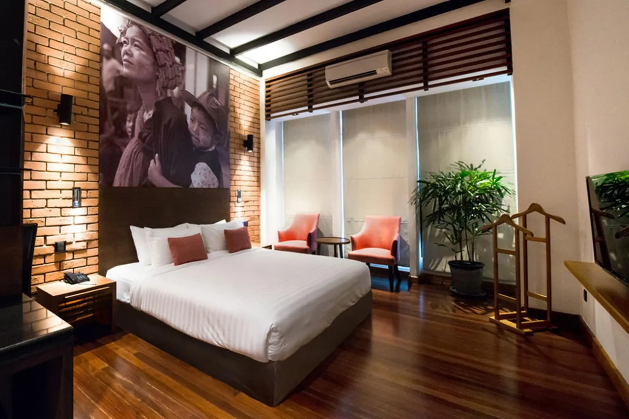 The Loft Hotel Downtown Yangon — rooms and atmosphere