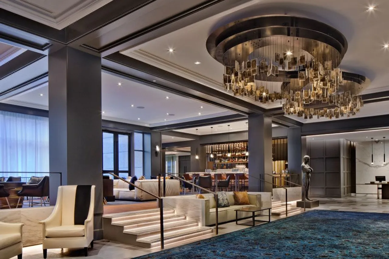 The Logan Philadelphia, Curio Collection by Hilton — rooms and atmosphere