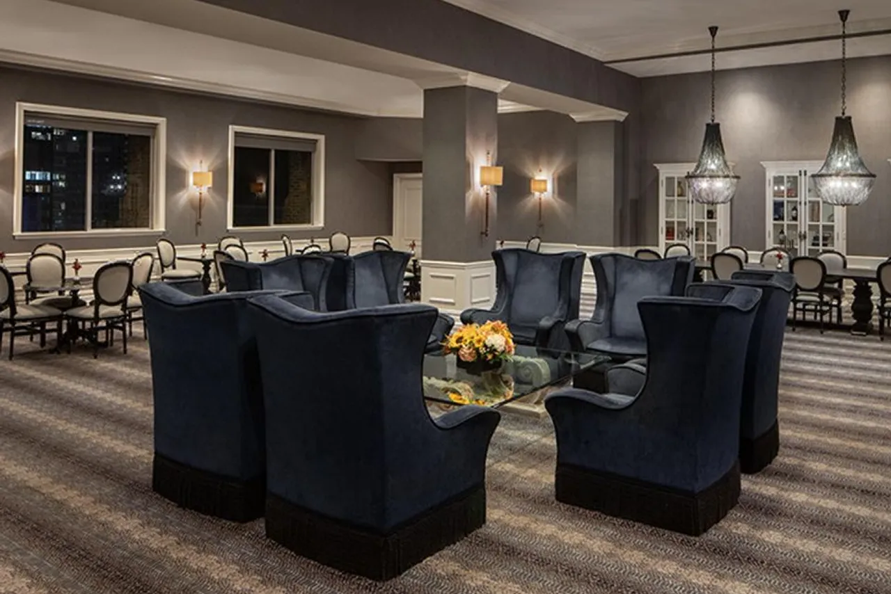 The Manhattan Club — rooms and atmosphere