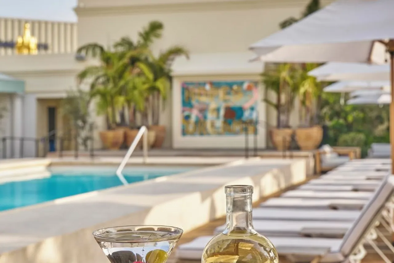 The Maybourne Beverly Hills — rooms and atmosphere