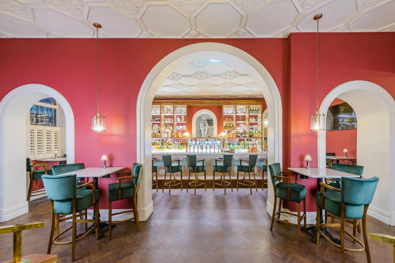 The Metropole Hotel Cork — ภาพห้องพักและบรรยากาศ