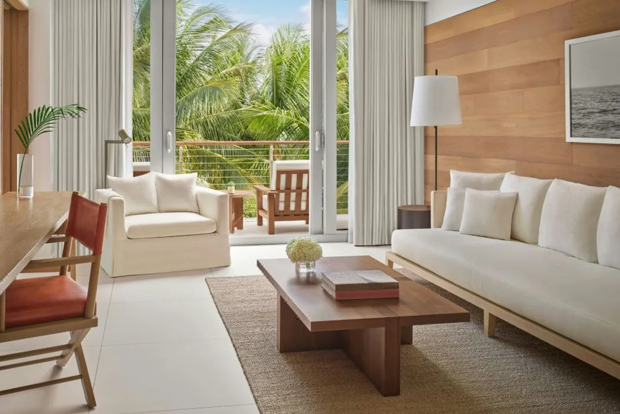 The Miami Beach EDITION — rooms and atmosphere