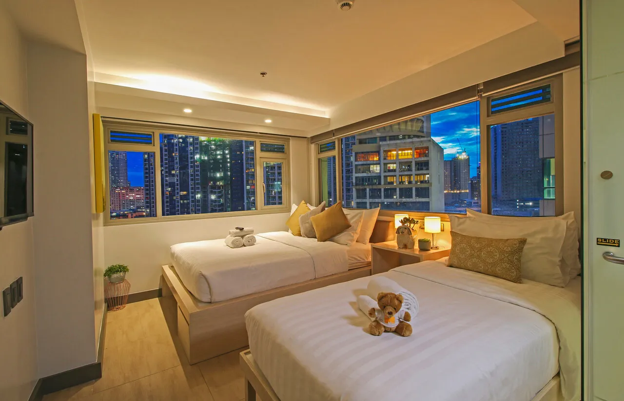 The Mini Suites - Eton Tower Makati — rooms and atmosphere