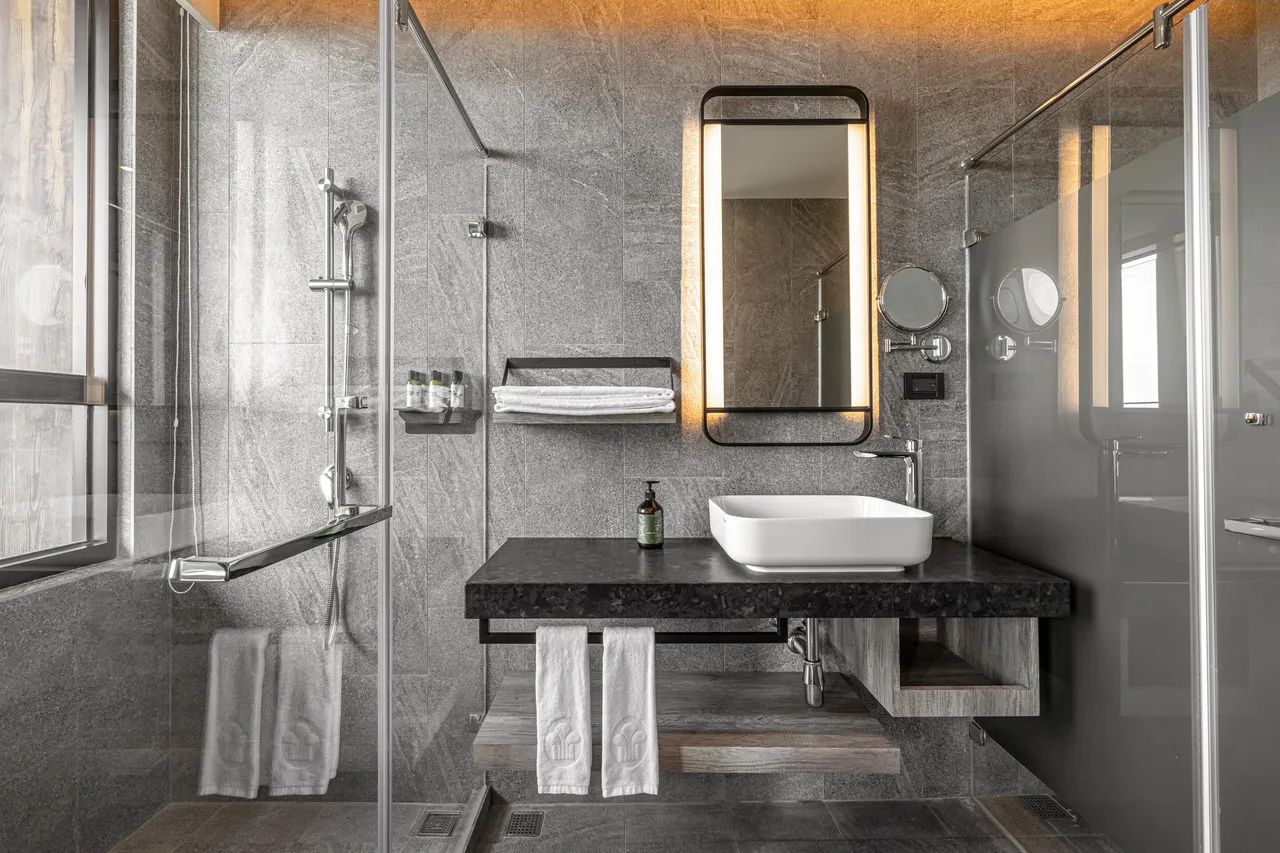The Moment Hotel Hualien — rooms and atmosphere