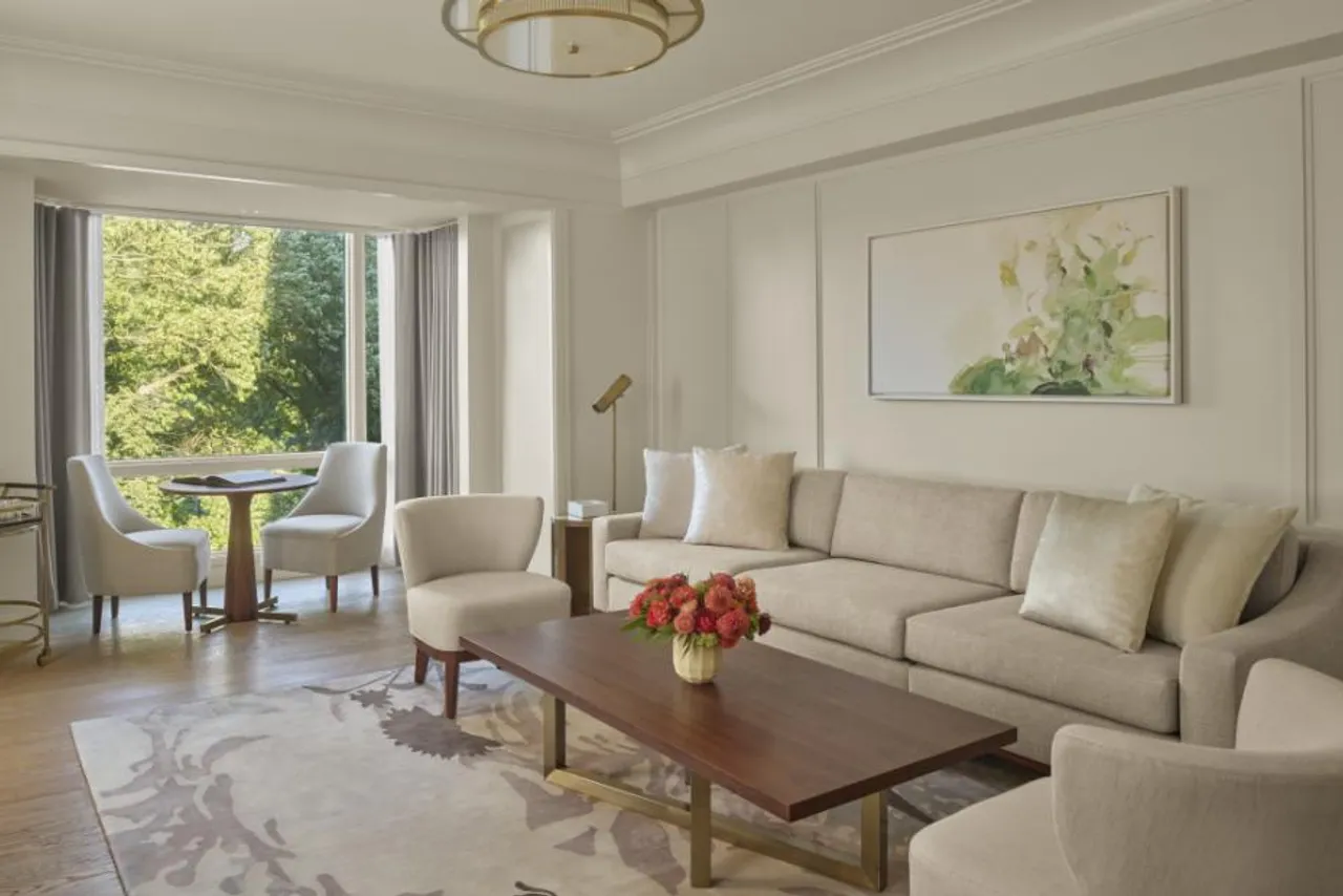 The Newbury Boston — rooms and atmosphere