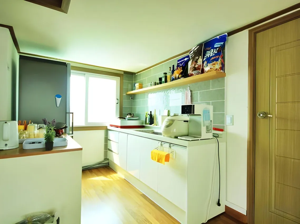 The One Hostel Hongdae — rooms and atmosphere