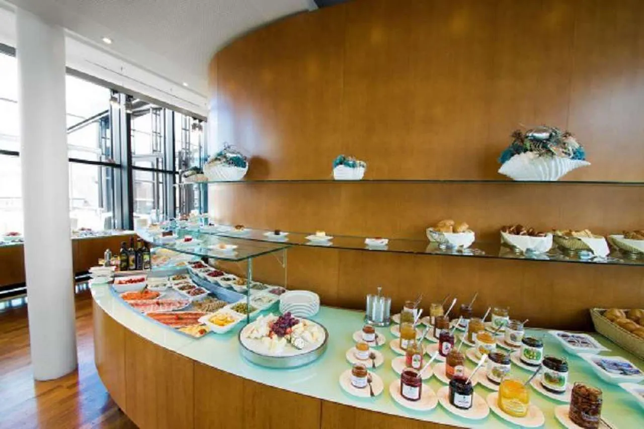 The Penz Hotel — ภาพห้องพักและบรรยากาศ