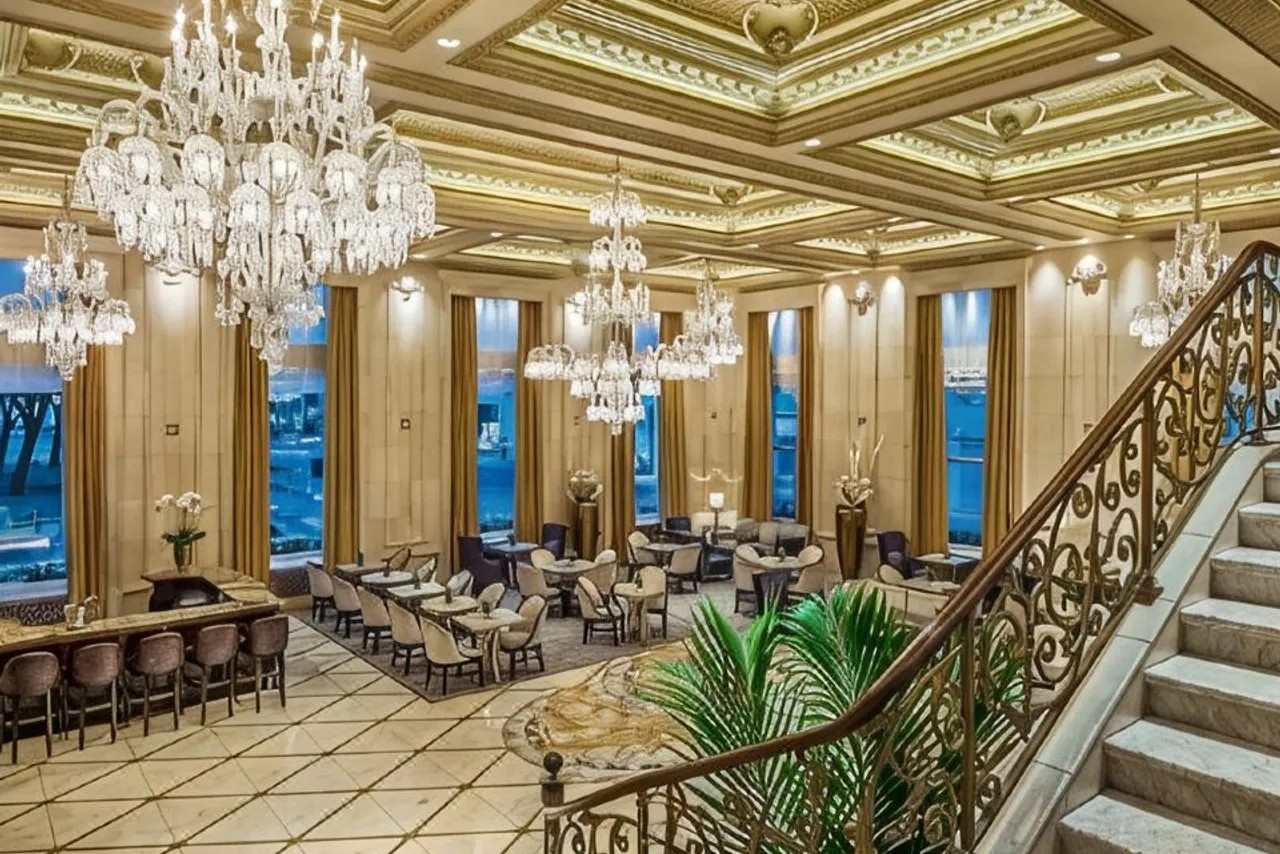 The Plaza, A Fairmont Managed Hotel — rooms and atmosphere