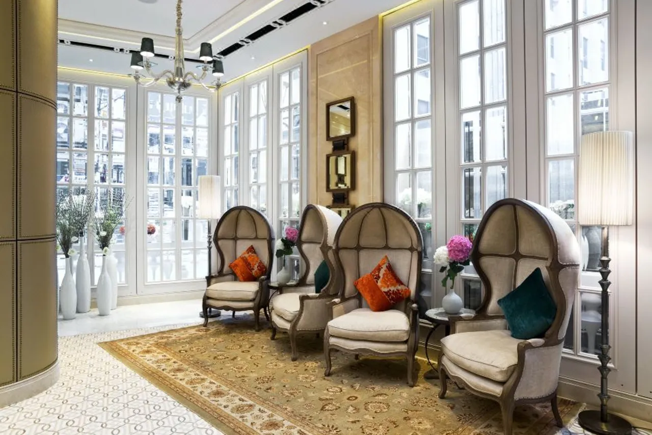 The Pottinger Hong Kong — rooms and atmosphere