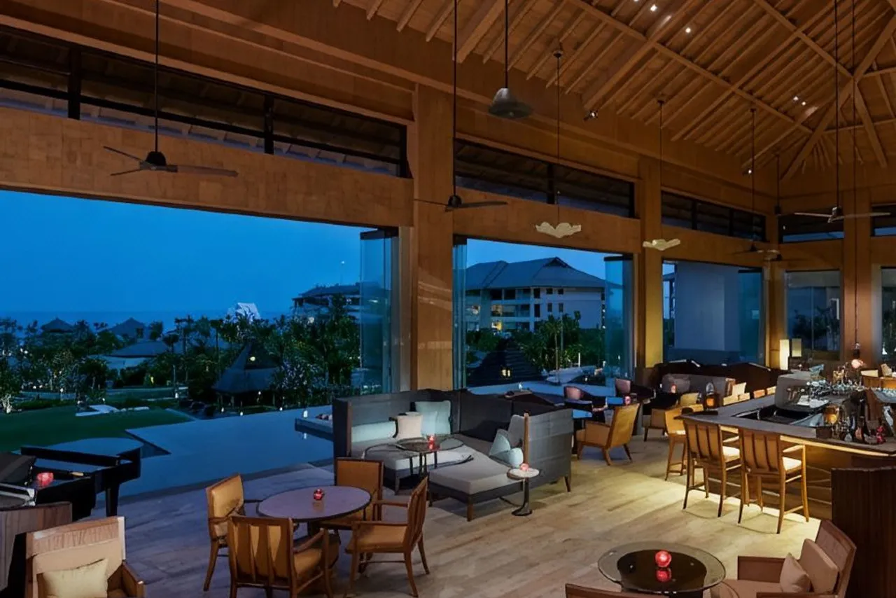The Ritz-Carlton, Bali — rooms and atmosphere
