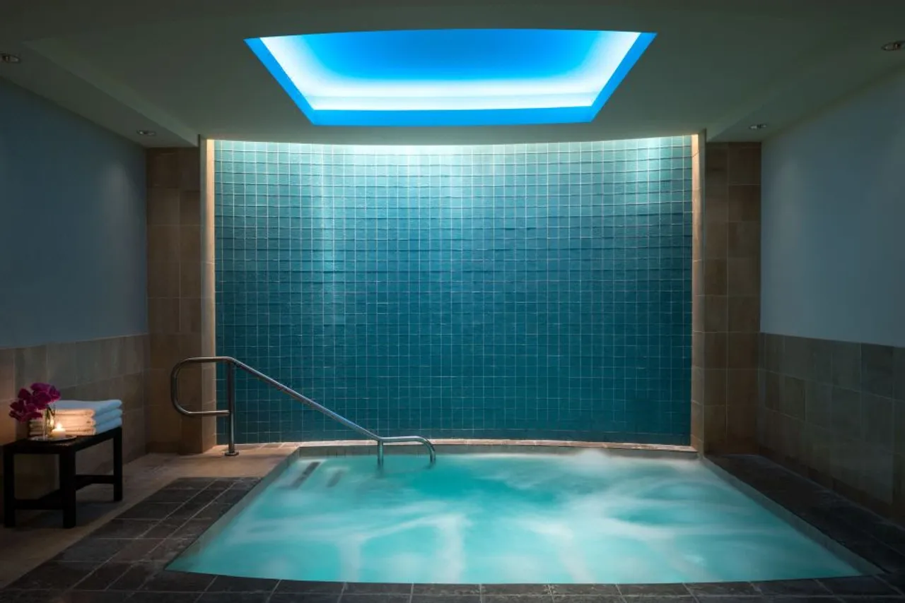 The Ritz-Carlton, Dallas — rooms and atmosphere