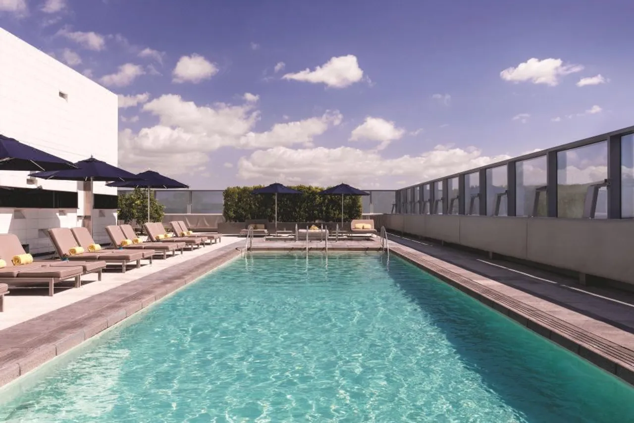 The Ritz-Carlton, Los Angeles — rooms and atmosphere