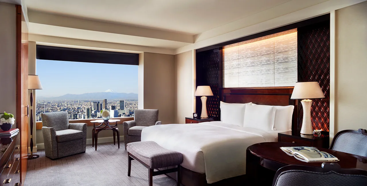The Ritz-Carlton, Tokyo — rooms and atmosphere