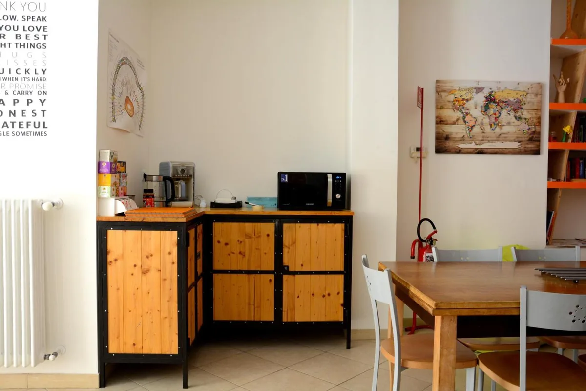 The Rock Hostel — ภาพห้องพักและบรรยากาศ