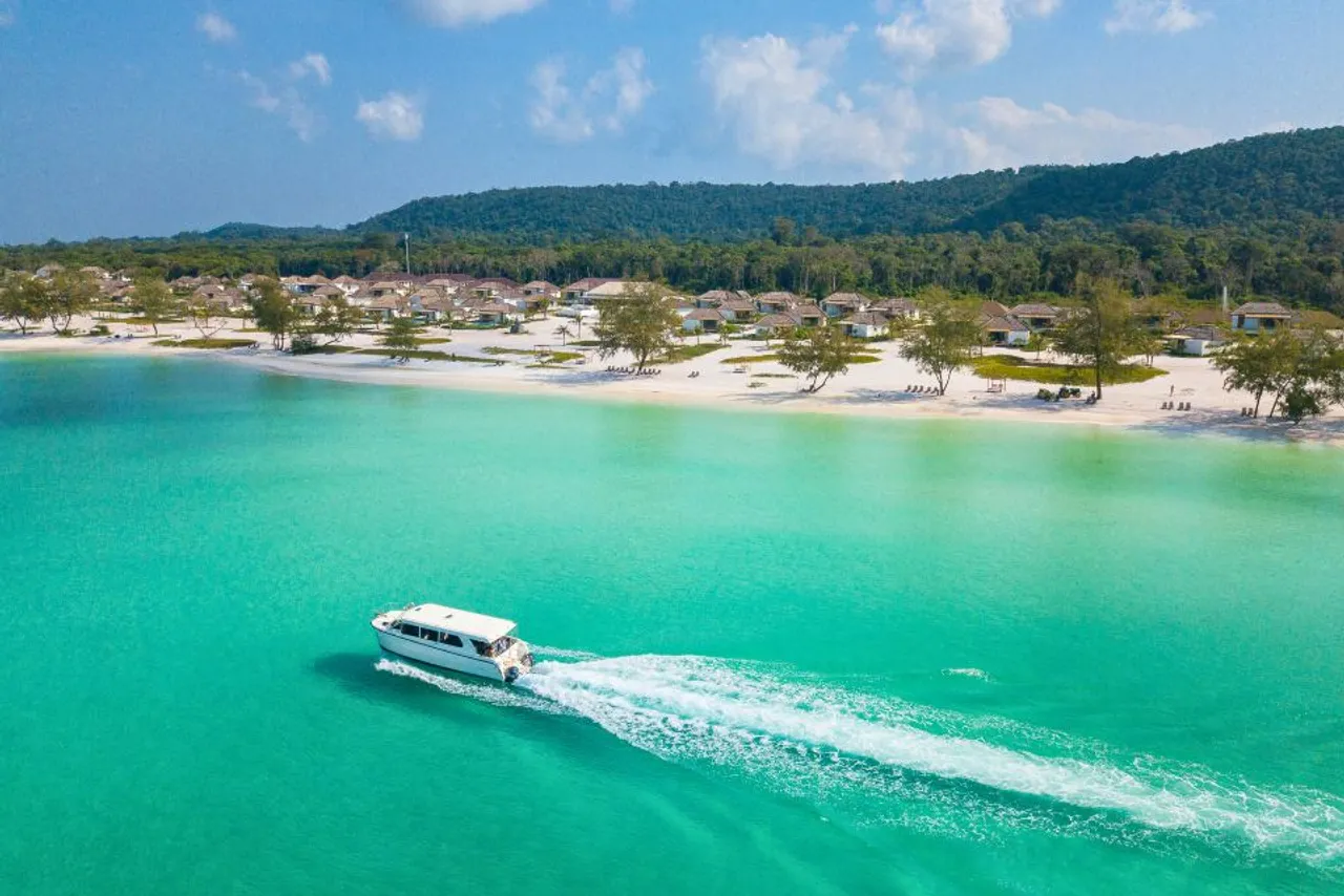 The Royal Sands Koh Rong — rooms and atmosphere